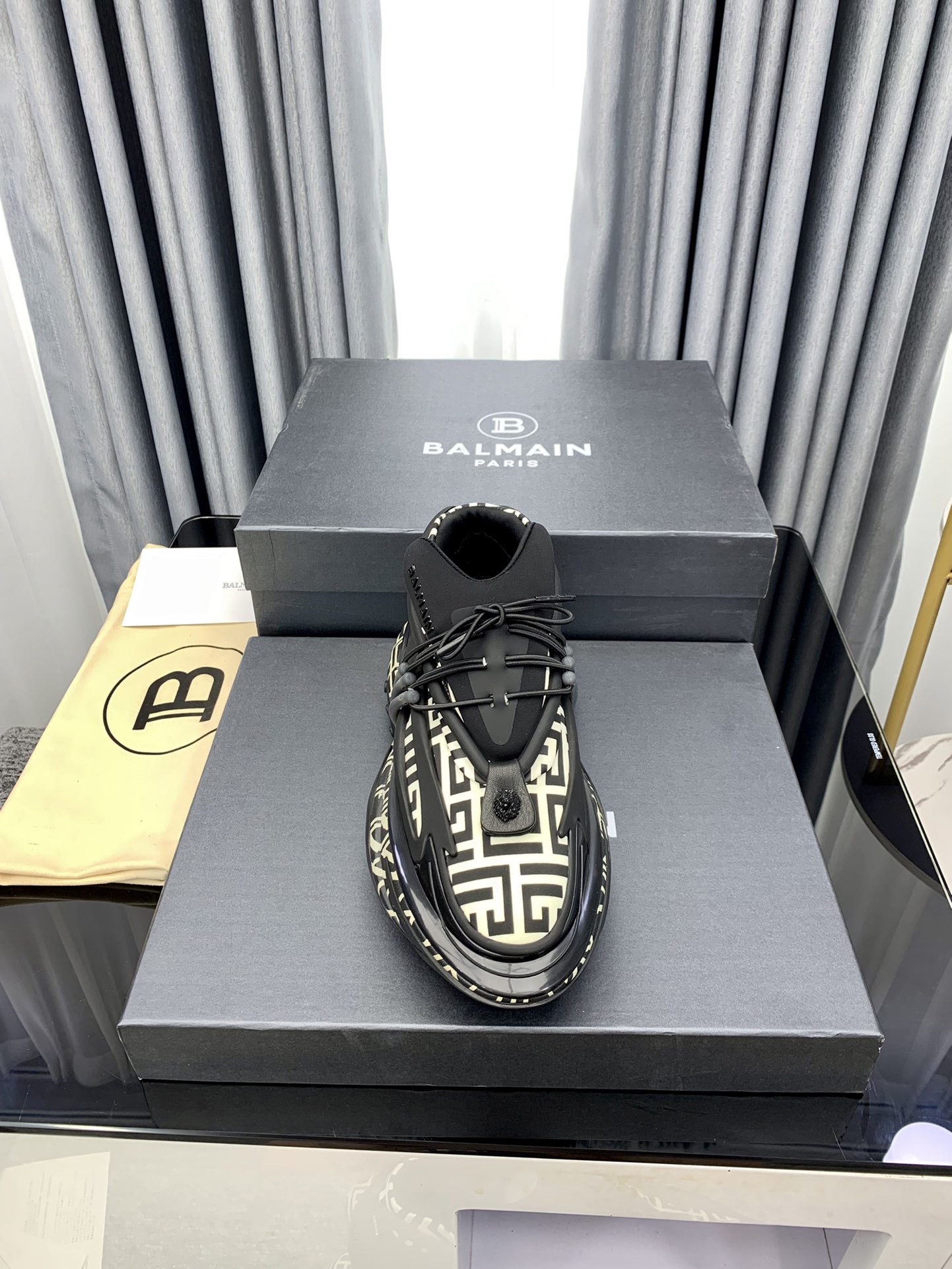 Women B*almain Top Sneaker