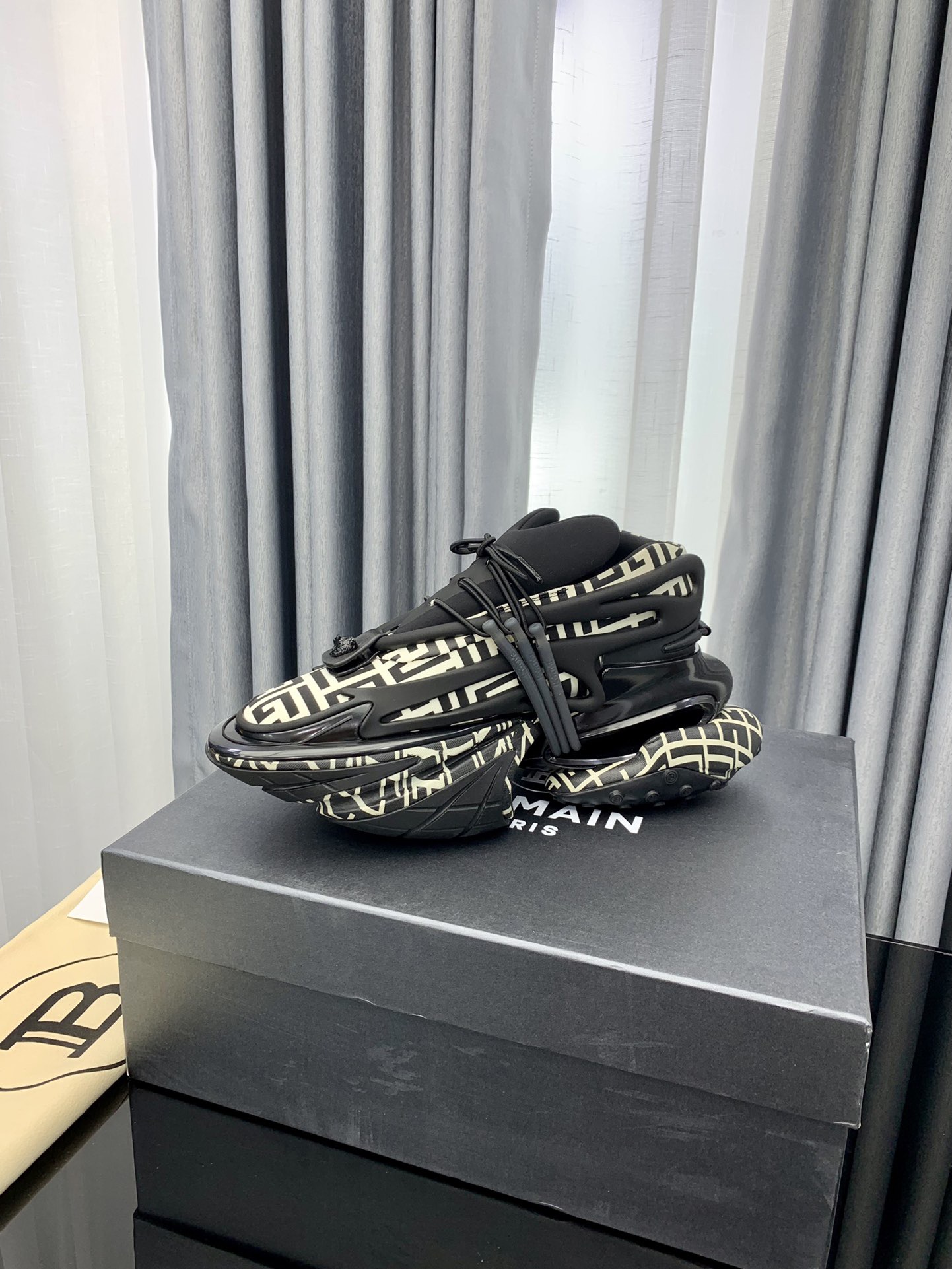 Women B*almain Top Sneaker
