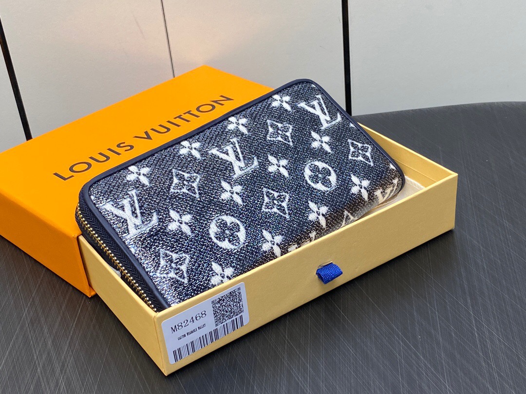 L*ouis V*uitton Top Bag