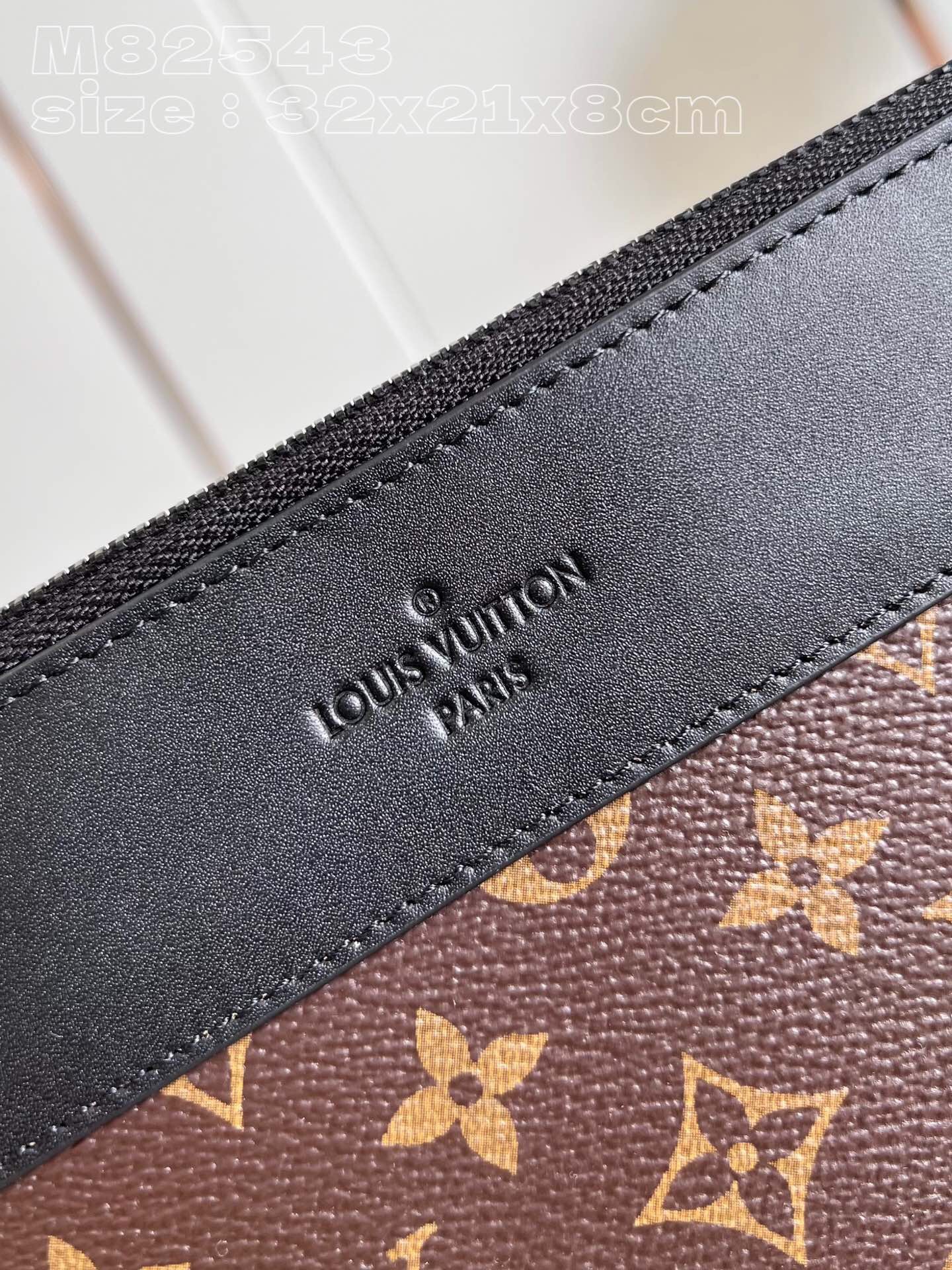 L*ouis V*uitton Top Bag