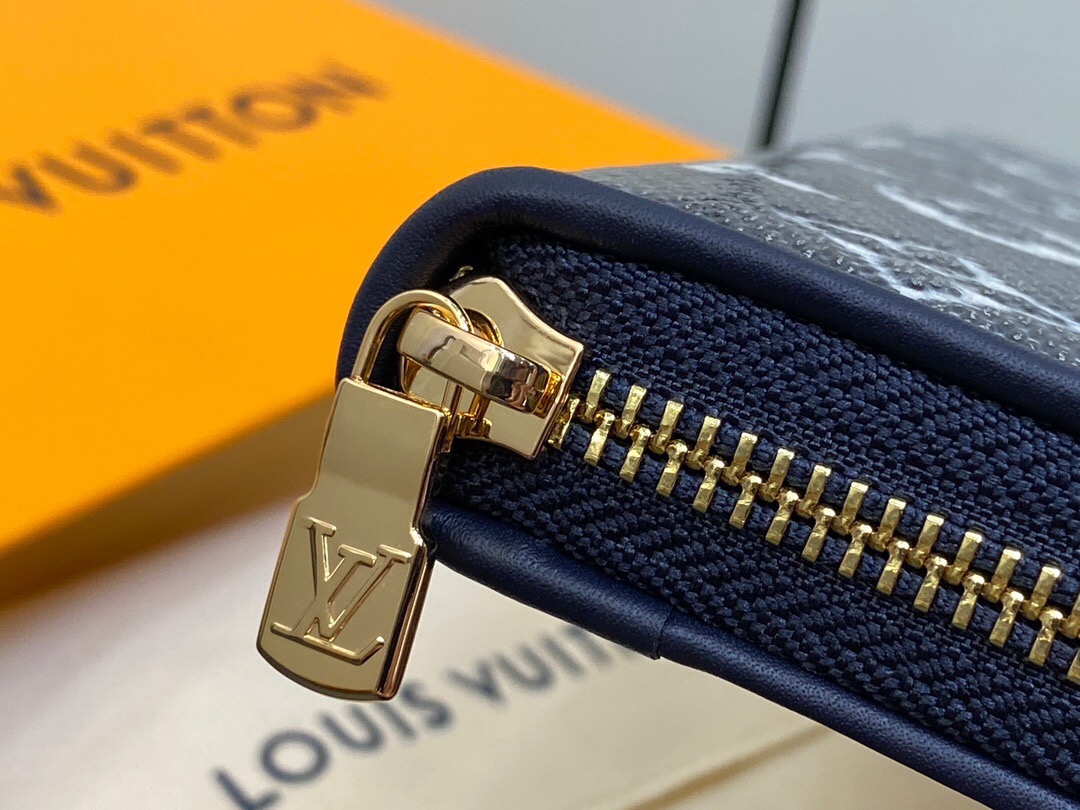 L*ouis V*uitton Top Bag