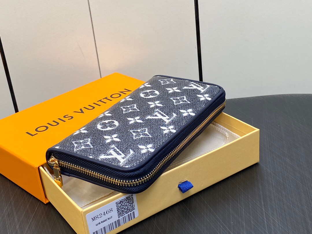 L*ouis V*uitton Top Bag