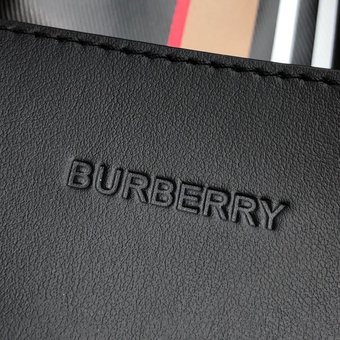 B*urberry Bag Top Quality