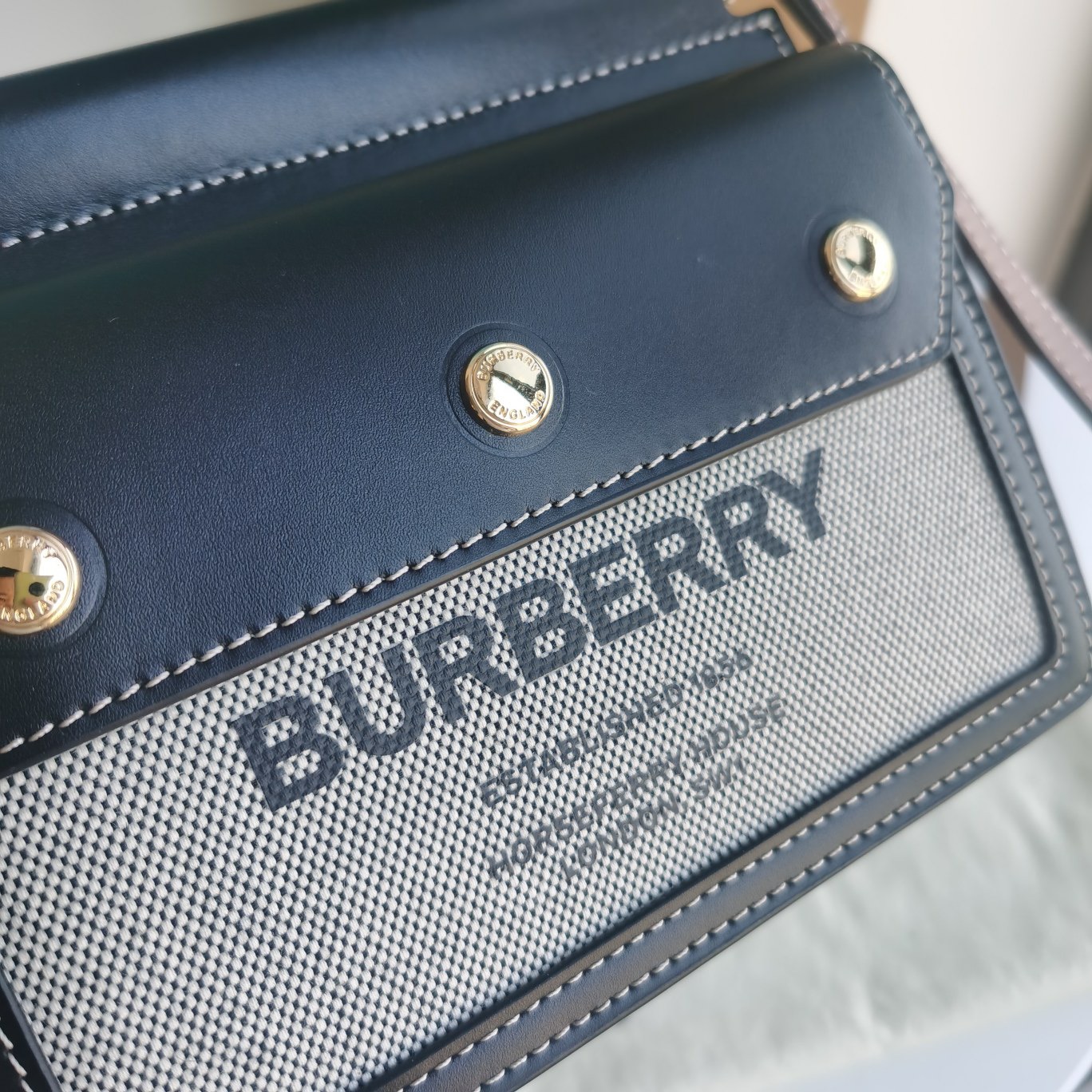 B*urberry Bag Top Quality