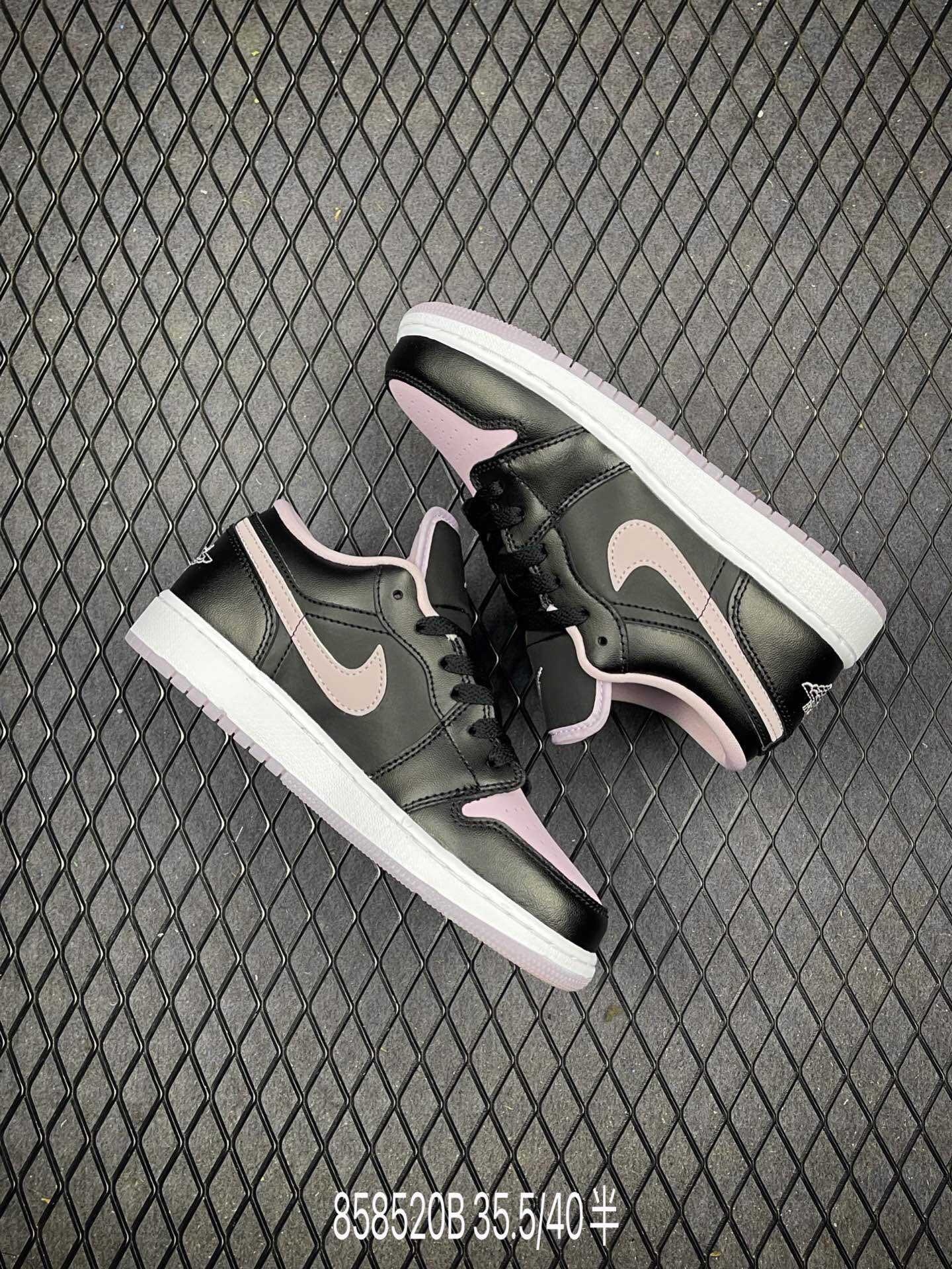 Air Jordan 1
