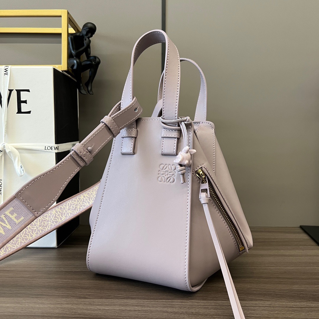 L*oewe Bag 652235 Top Quality