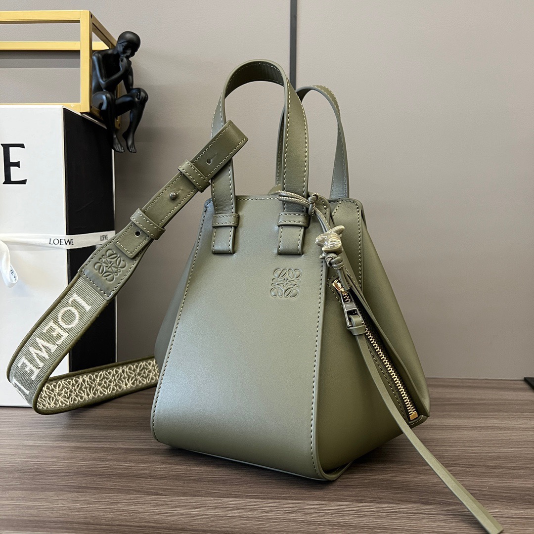 L*oewe Bag 652235 Top Quality