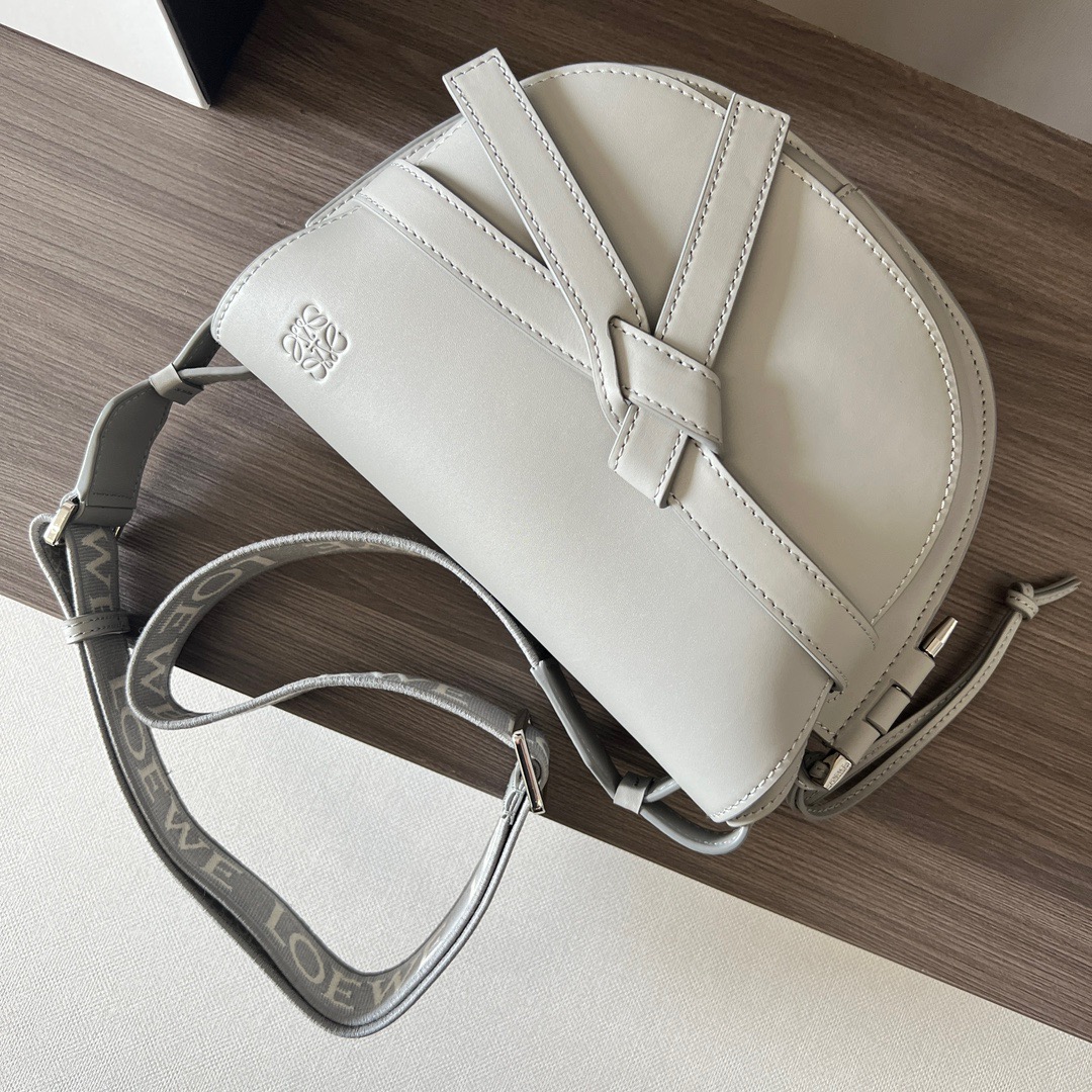 L*oewe Bag 011821 Top Quality