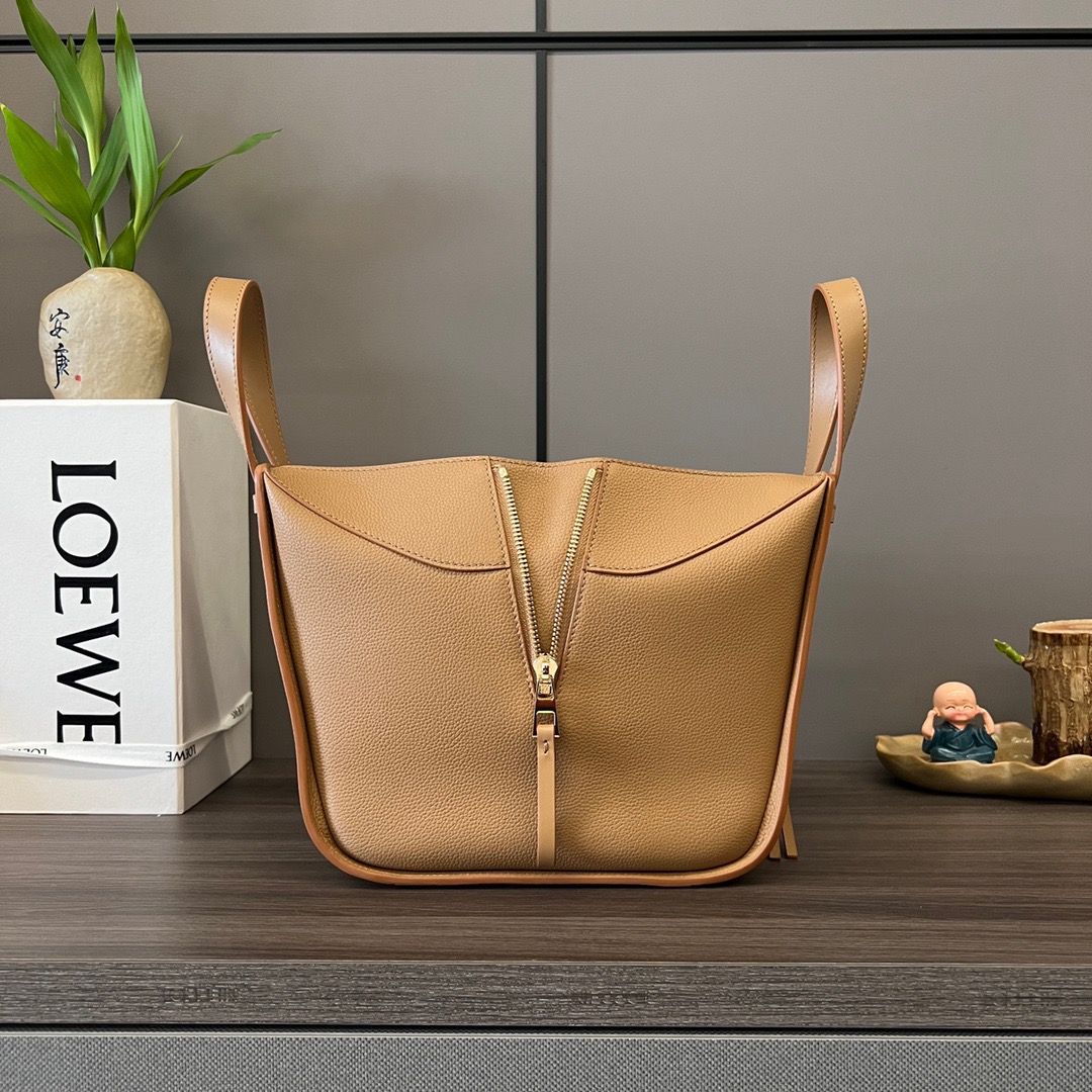L*oewe Bag 652235 Top Quality