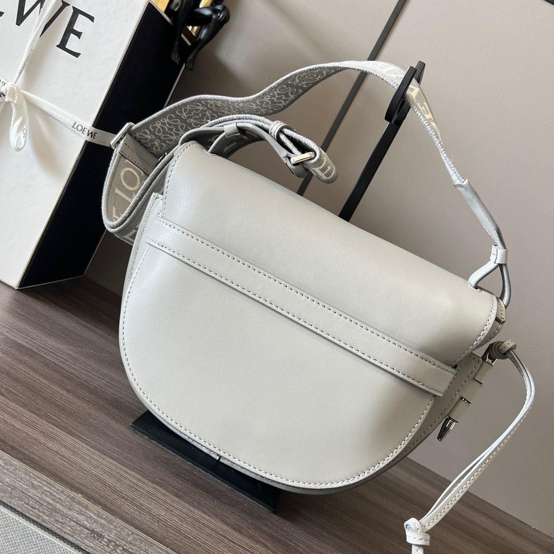 L*oewe Bag 011821 Top Quality