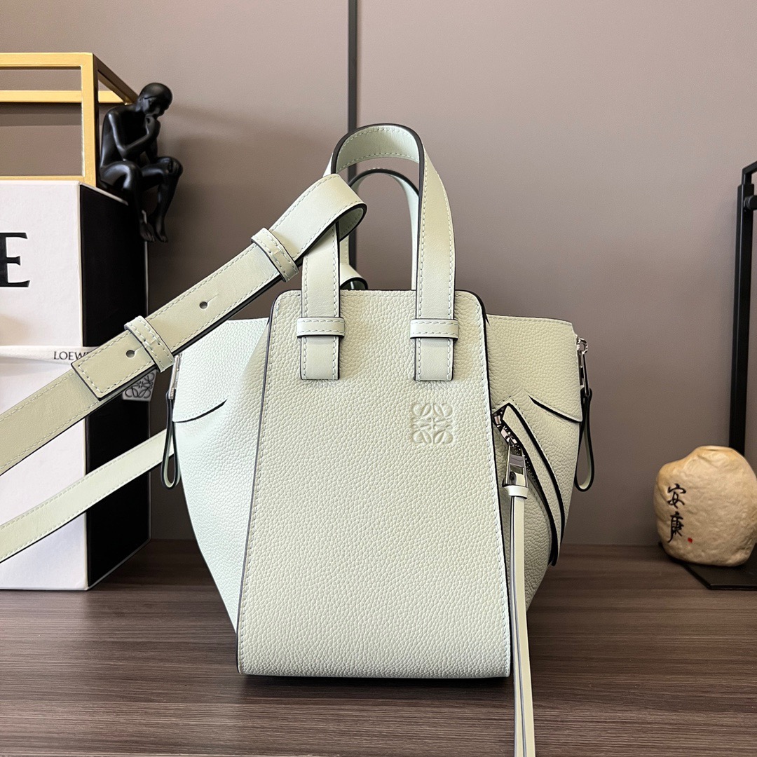 L*oewe Bag 652235 Top Quality