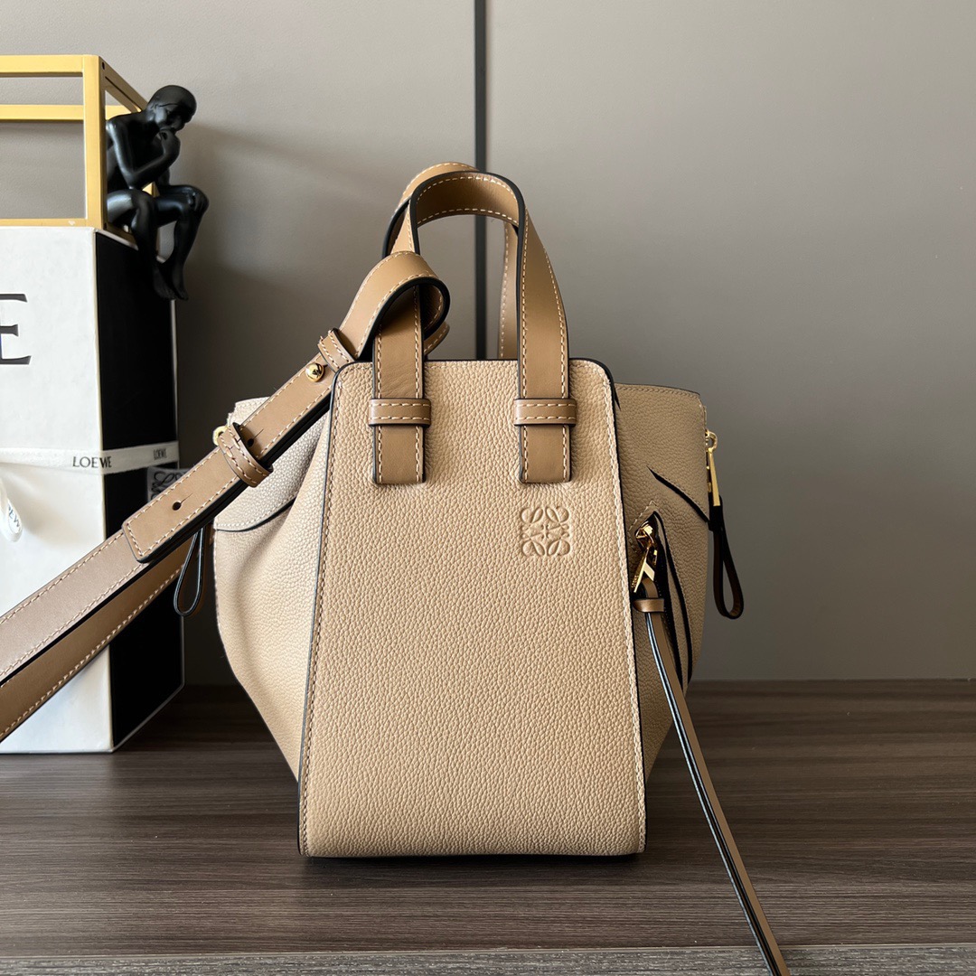 L*oewe Bag 652235 Top Quality