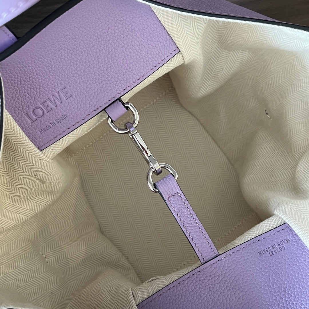 L*oewe Bag 652235 Top Quality