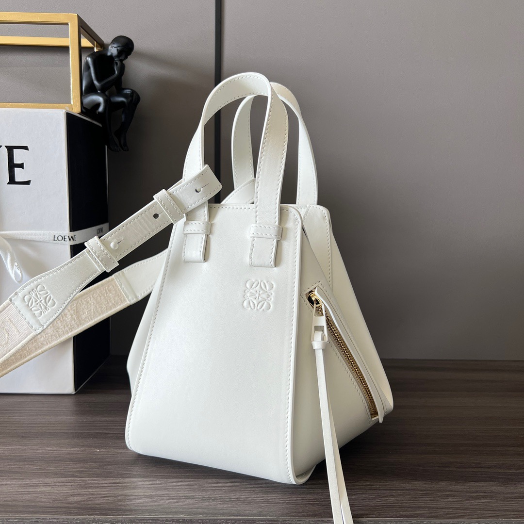 L*oewe Bag 652235 Top Quality