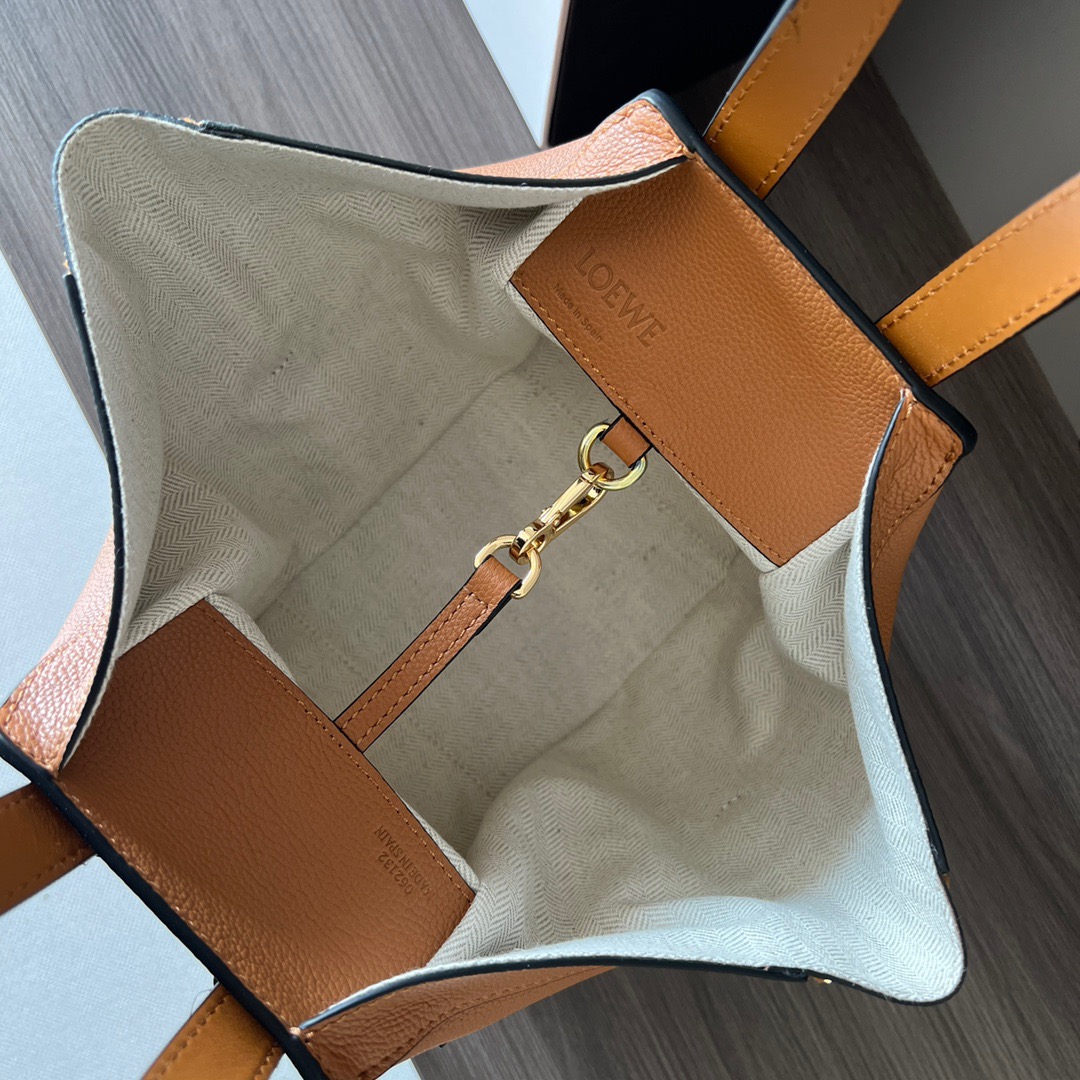 L*oewe Bag 652235 Top Quality