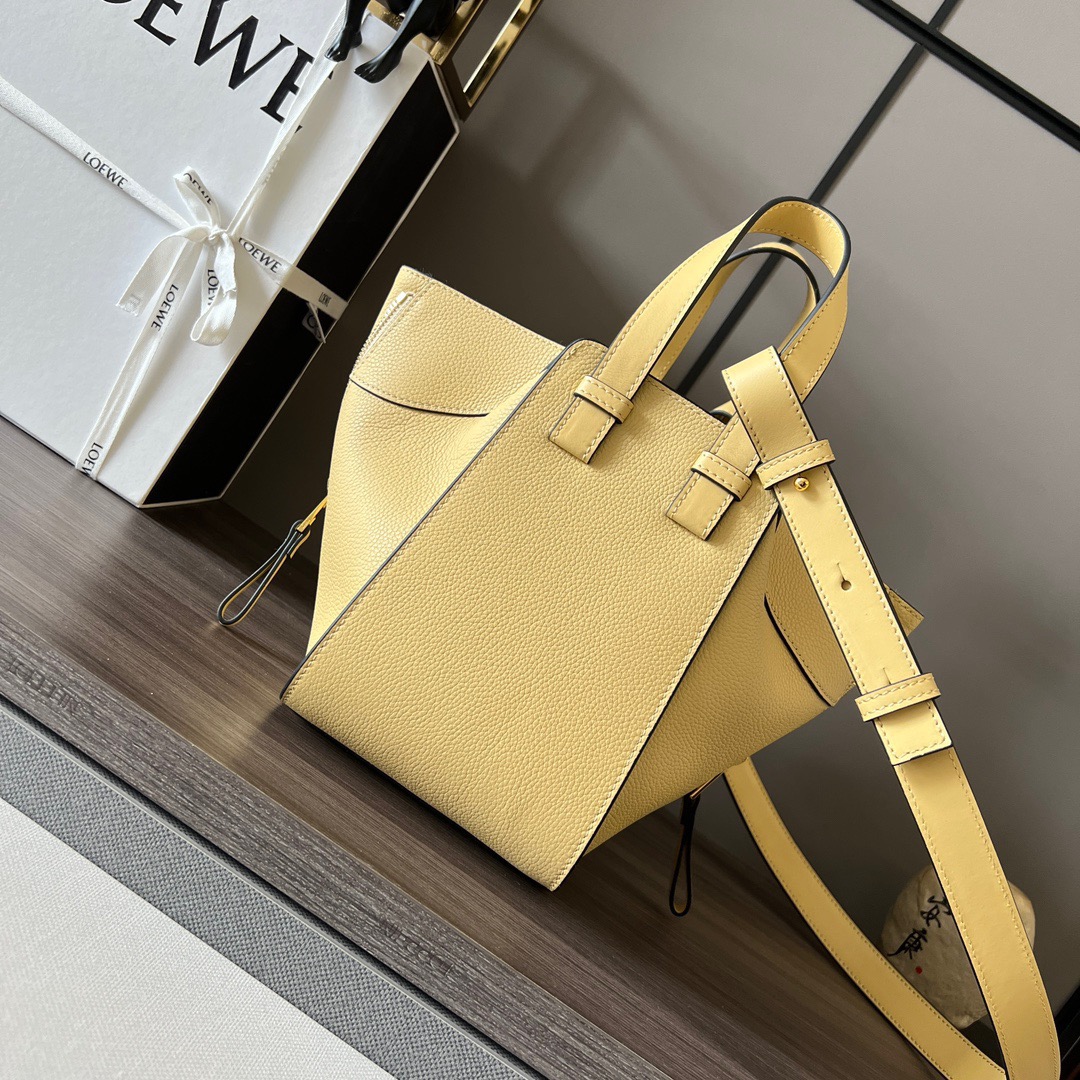 L*oewe Bag 652235 Top Quality