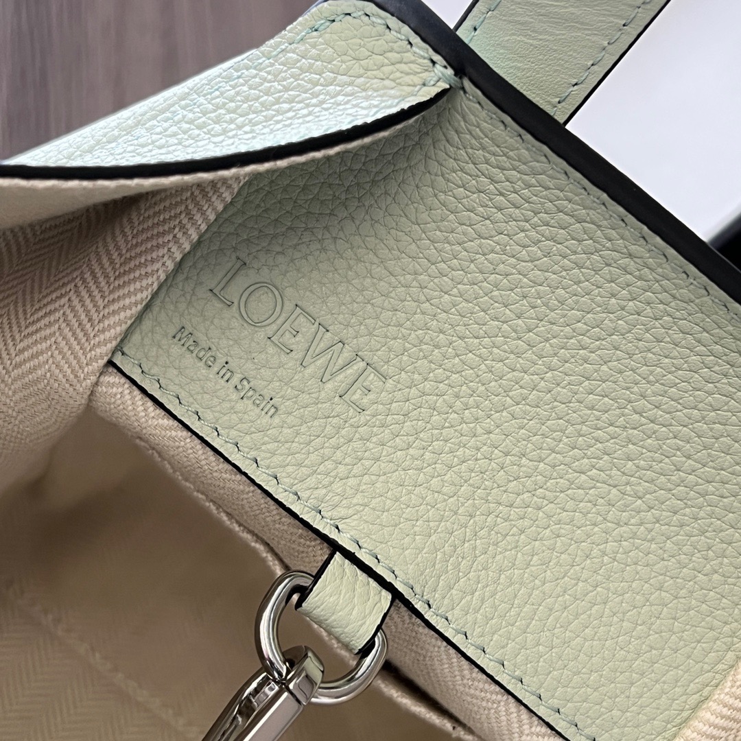 L*oewe Bag 652235 Top Quality
