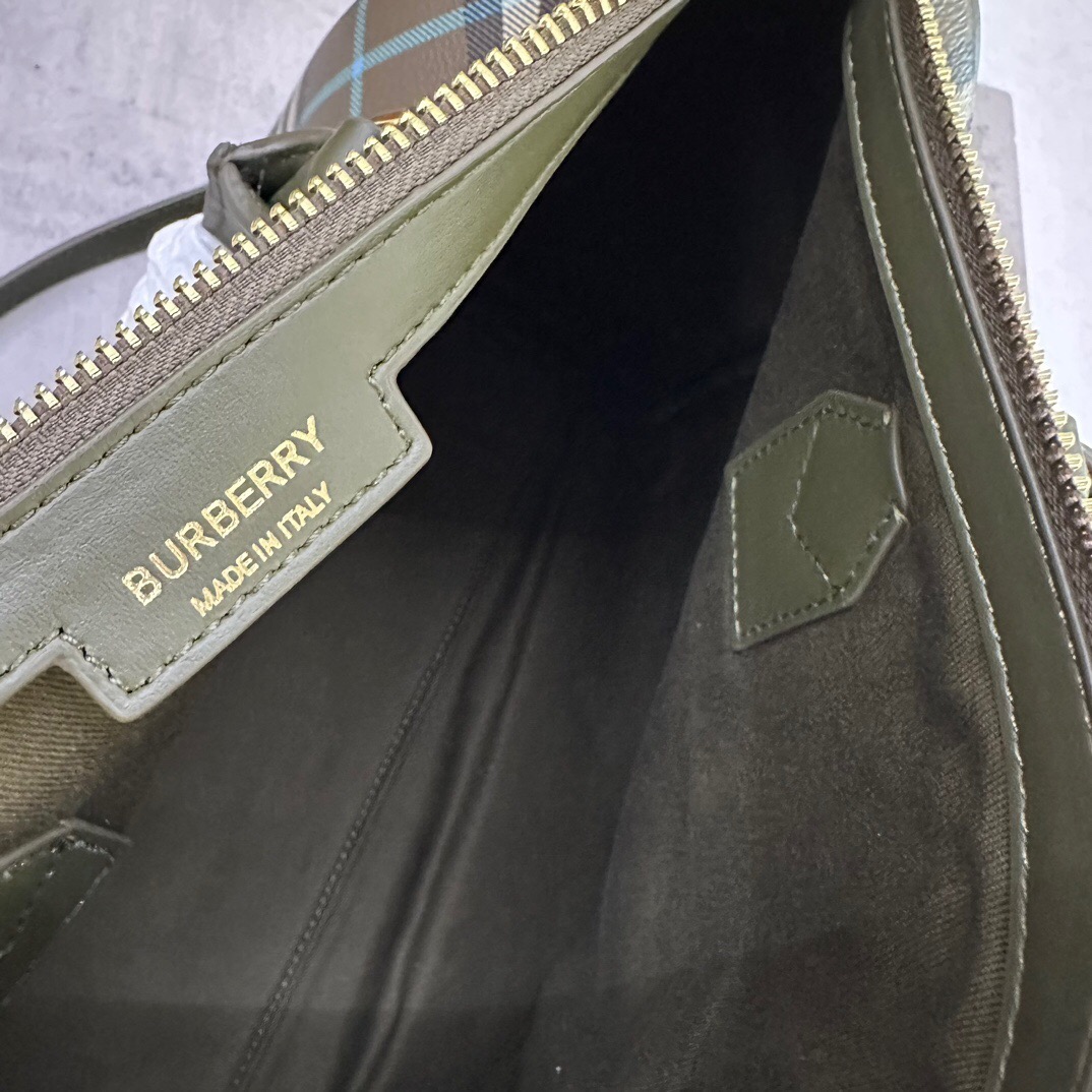 B*urberry Bag Top Quality
