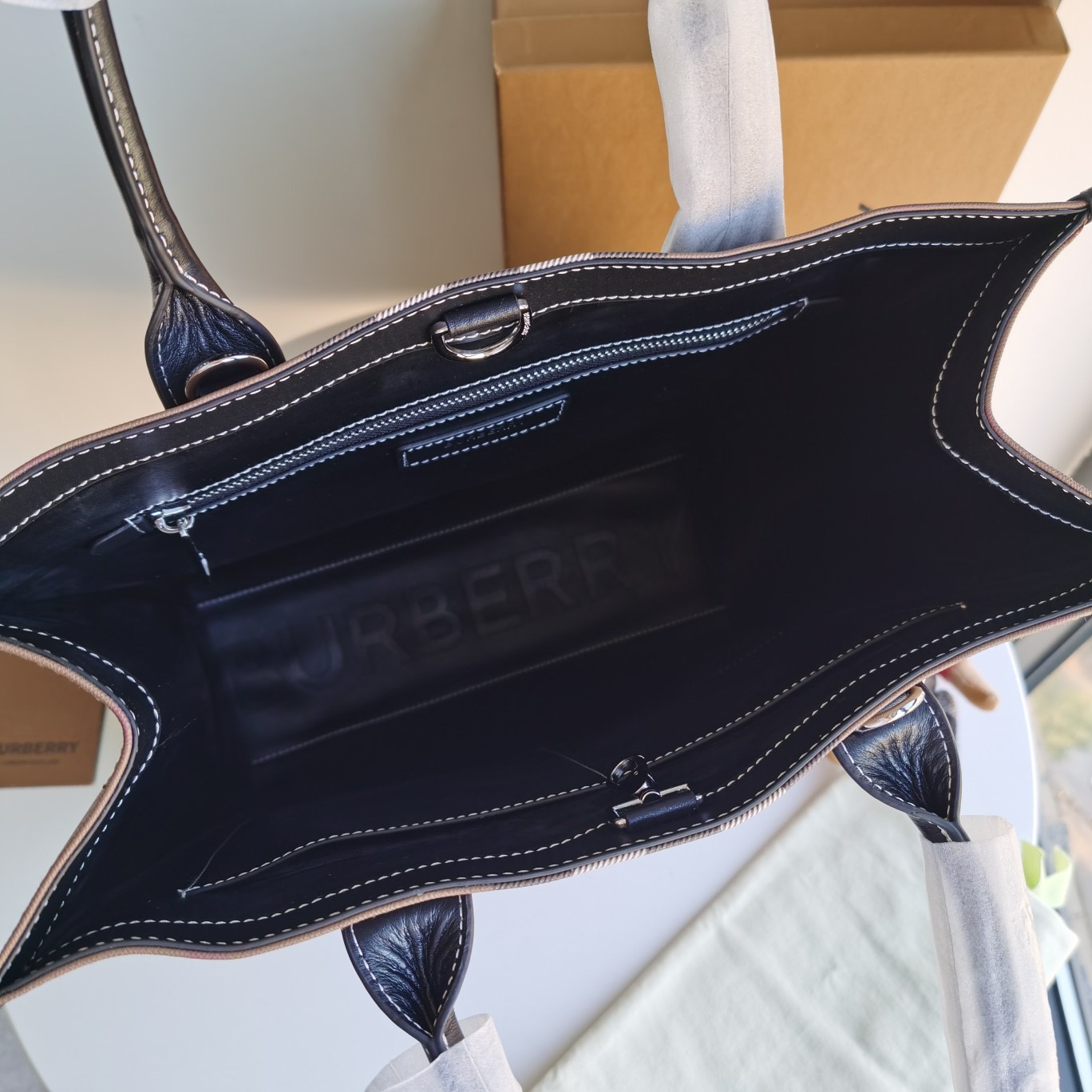 B*urberry Bag Top Quality