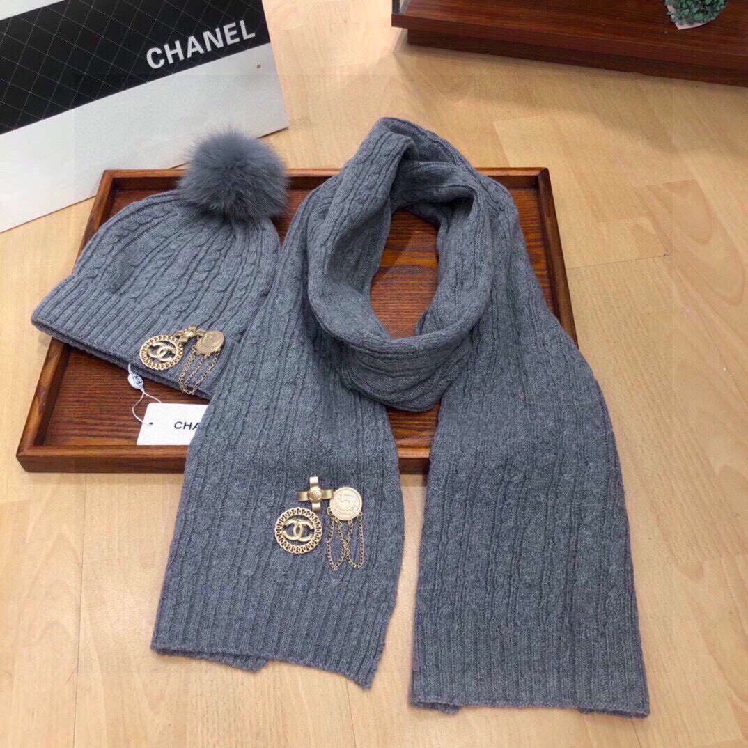 Women Hat+Gloves+The scarf