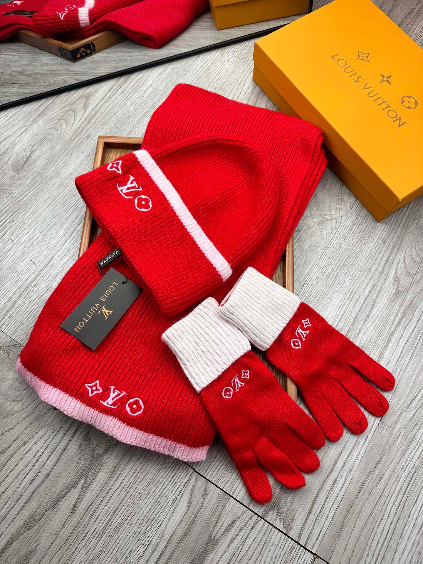 Women Men Hat+Gloves+The scarf L*V