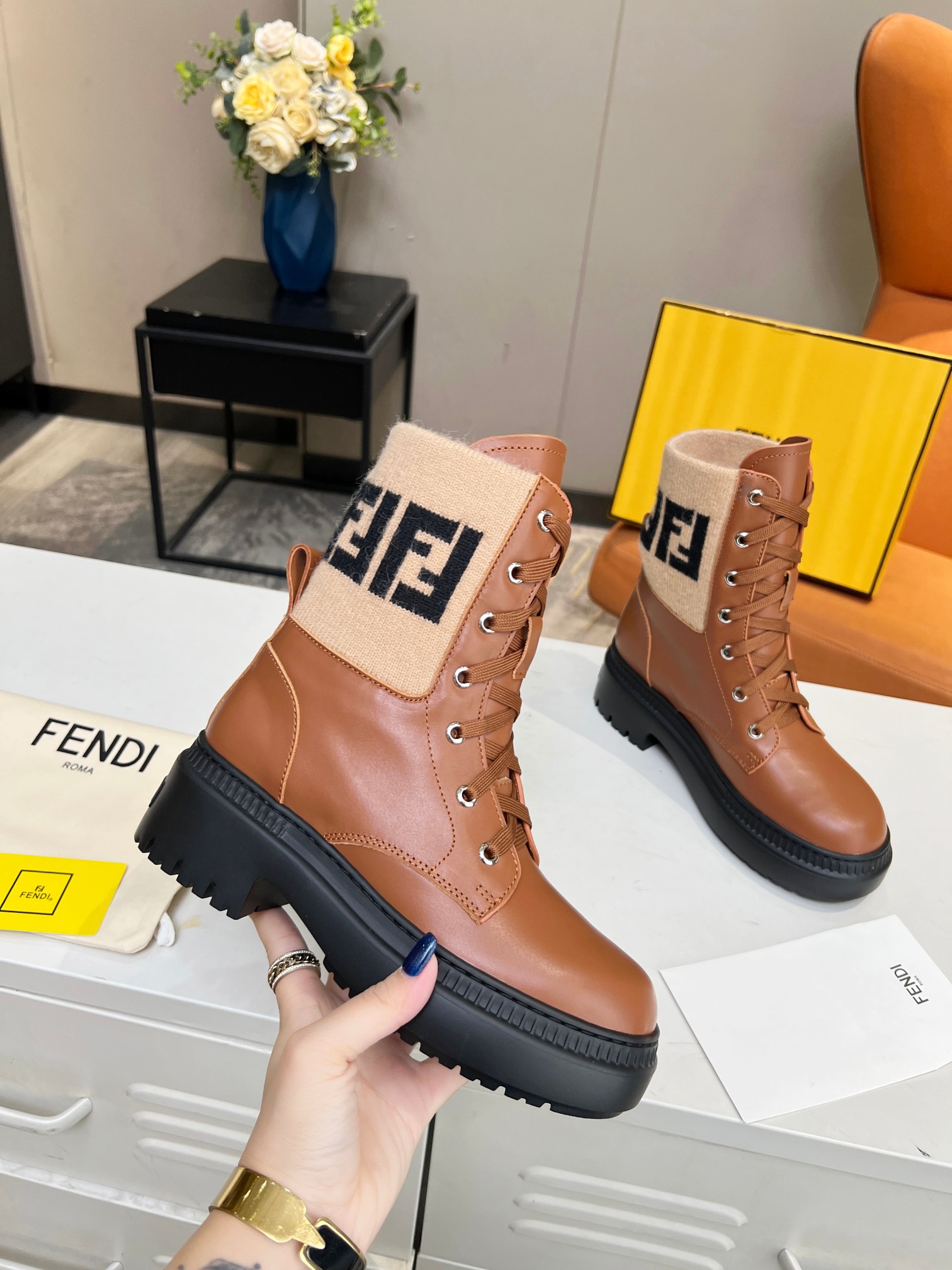 Women F*endi Top Sneaker