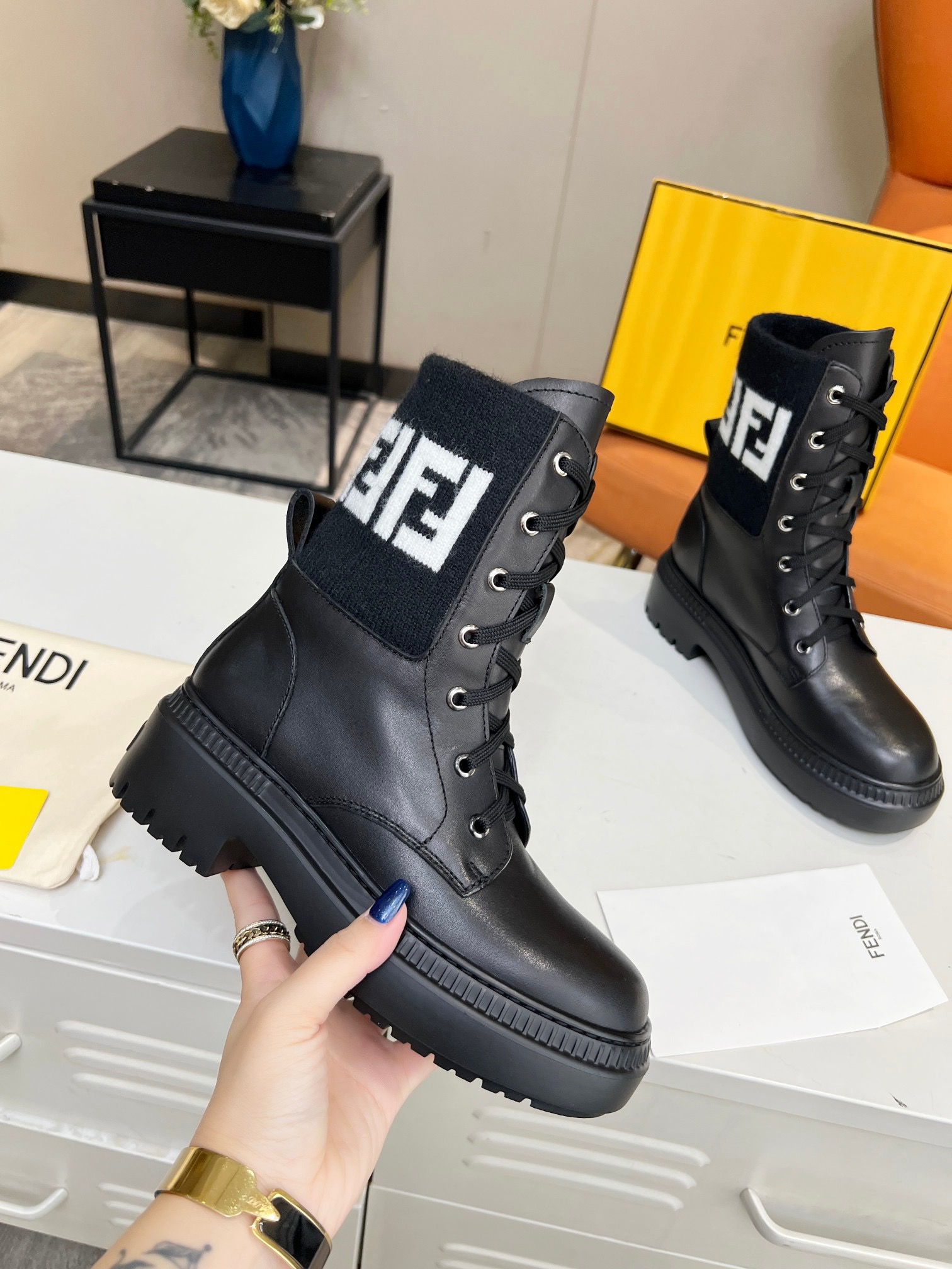 Women F*endi Top Sneaker