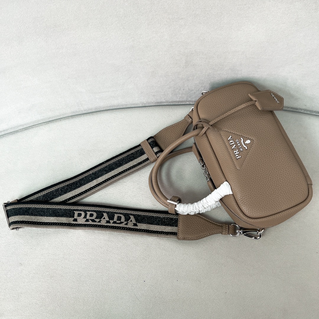 P*rada Bag Top Quality