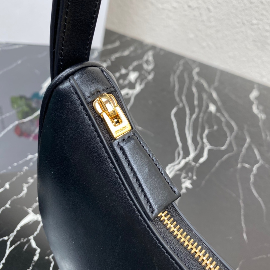 P*rada Bag Top Quality