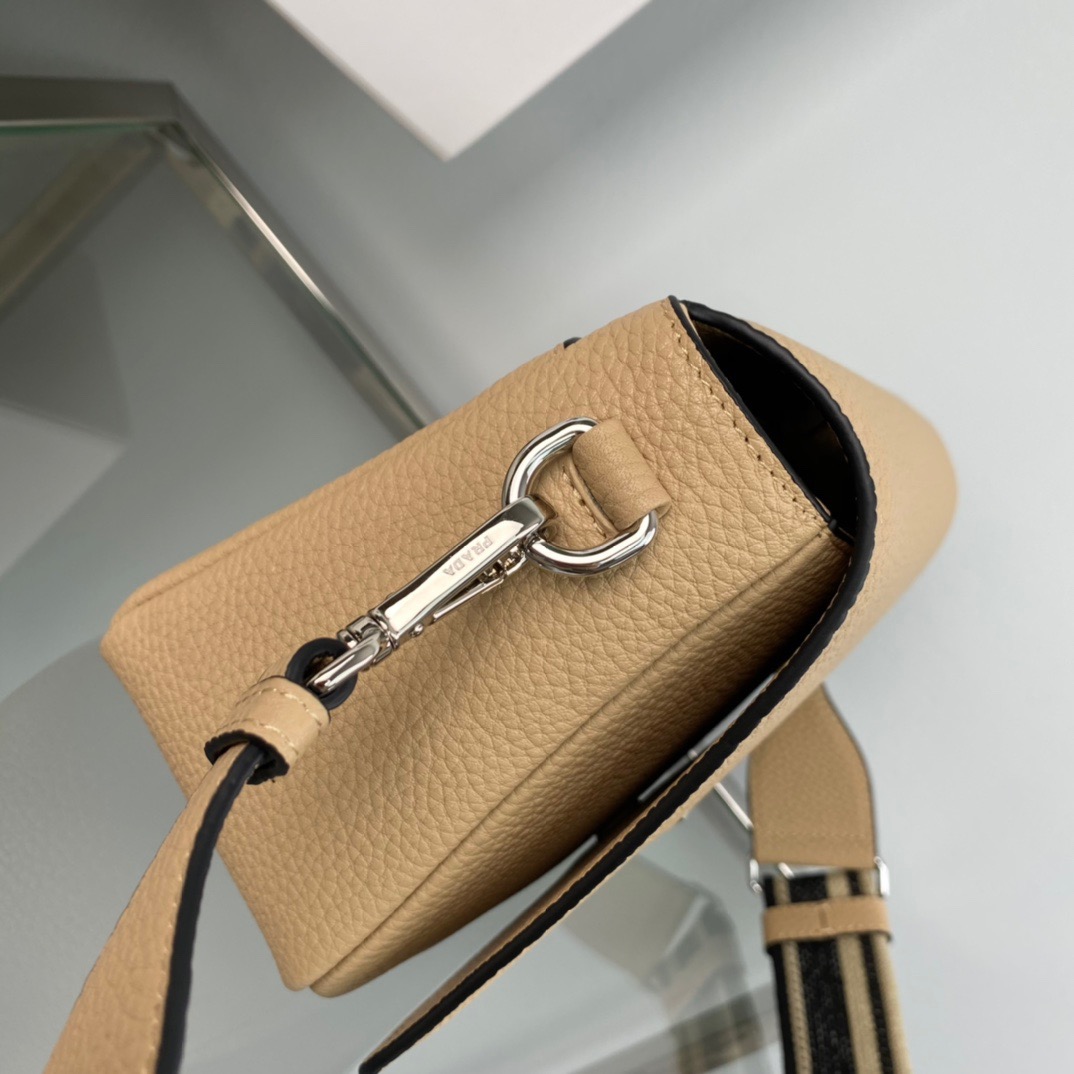 P*rada Bag Top Quality