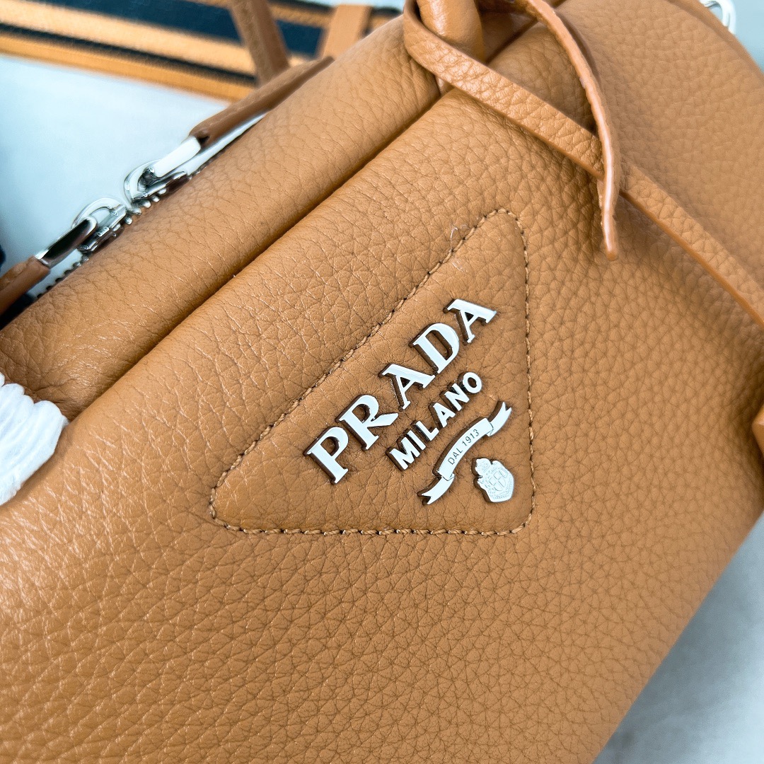 P*rada Bag Top Quality