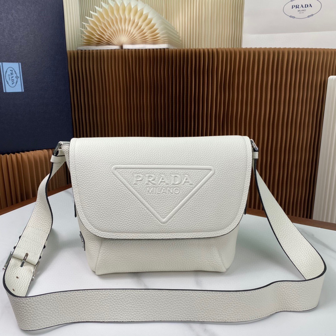 P*rada Bag Top Quality