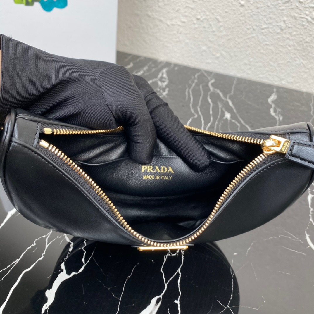 P*rada Bag Top Quality