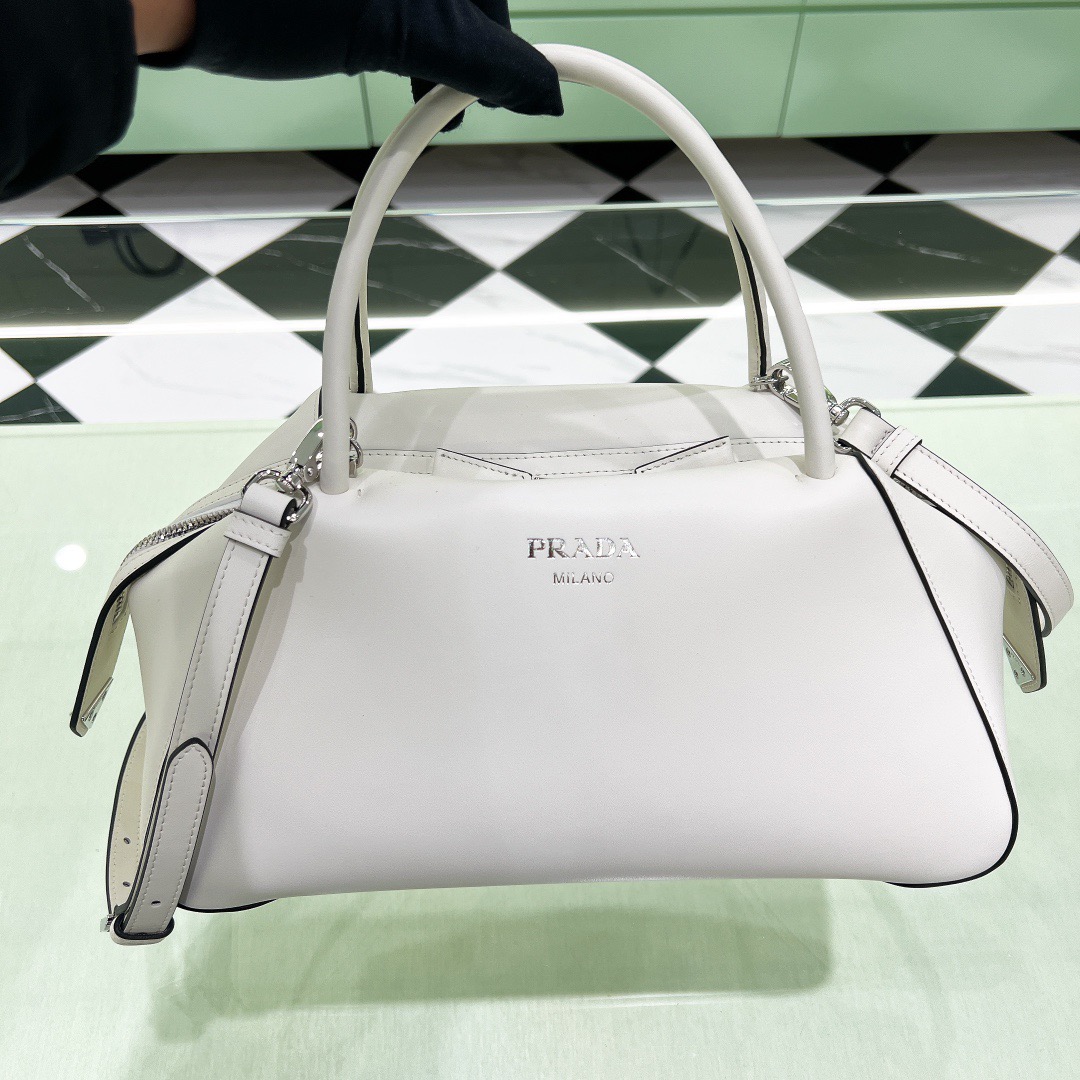 P*rada Bag Top Quality