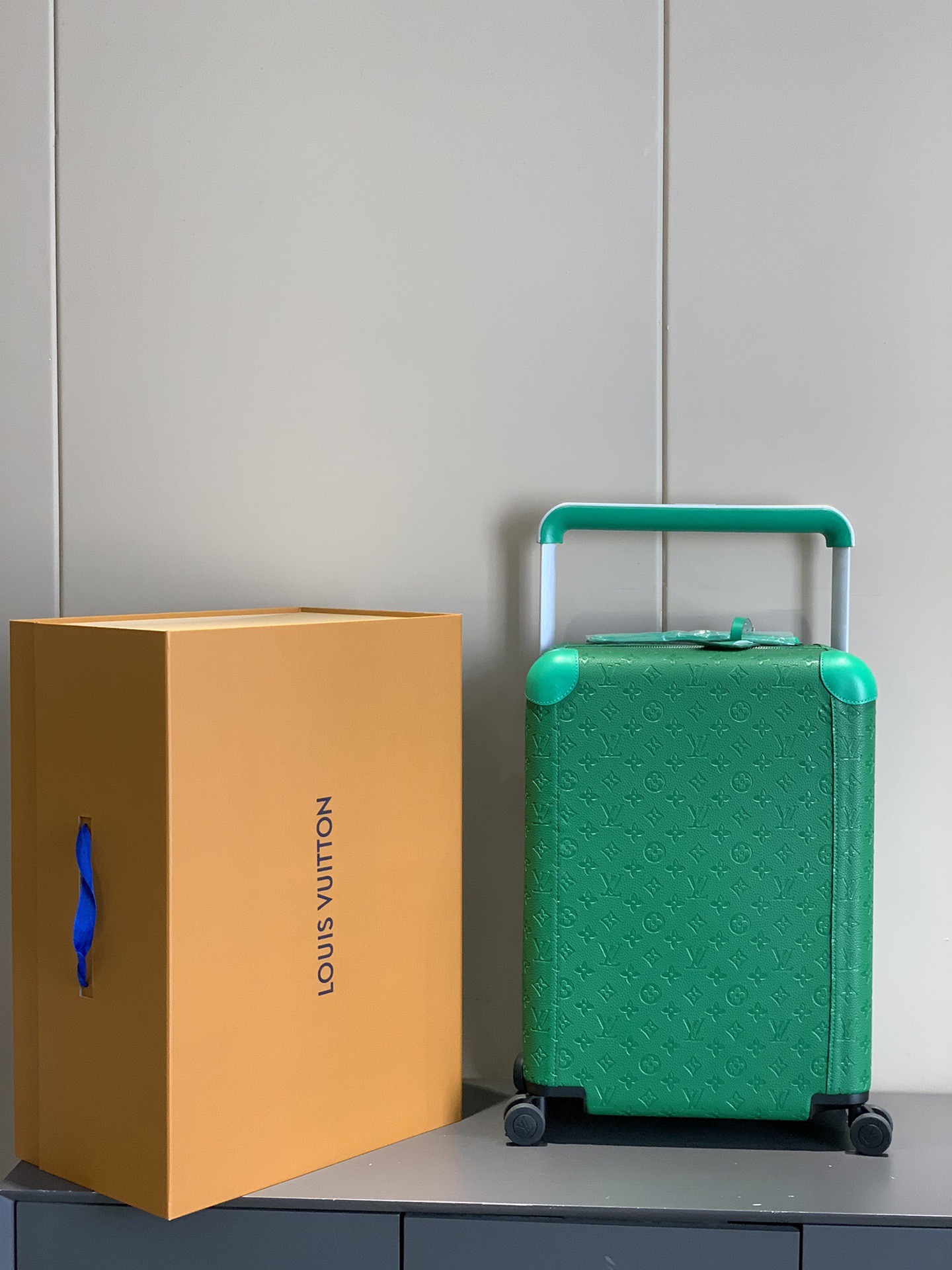 L*ouis V*uitton Luggage