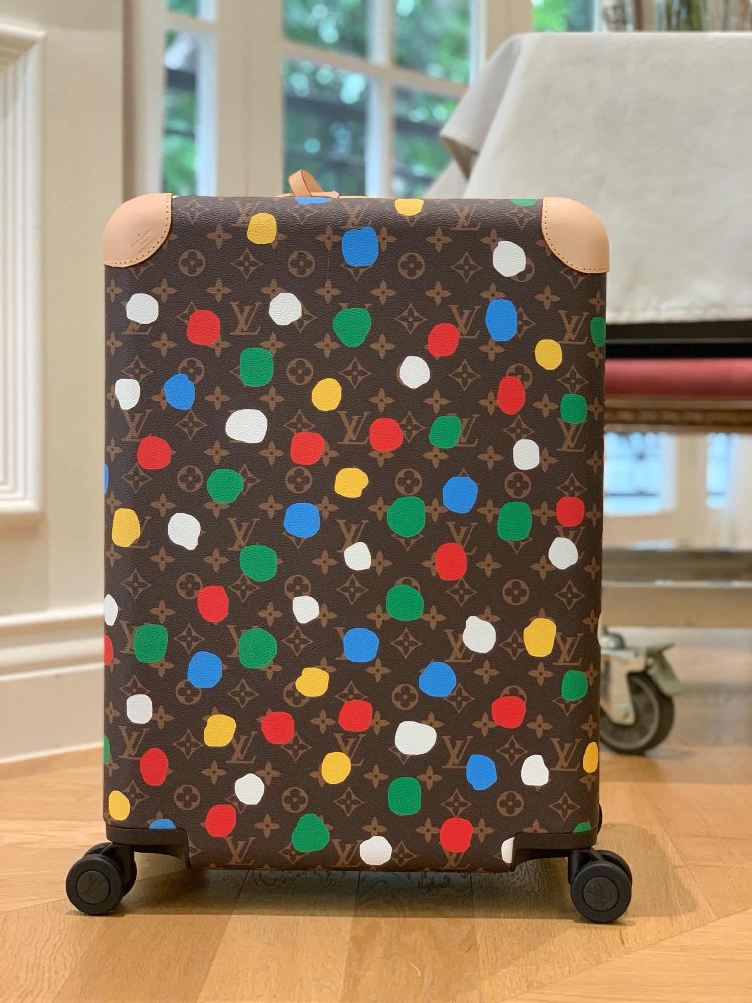 L*ouis V*uitton Luggage