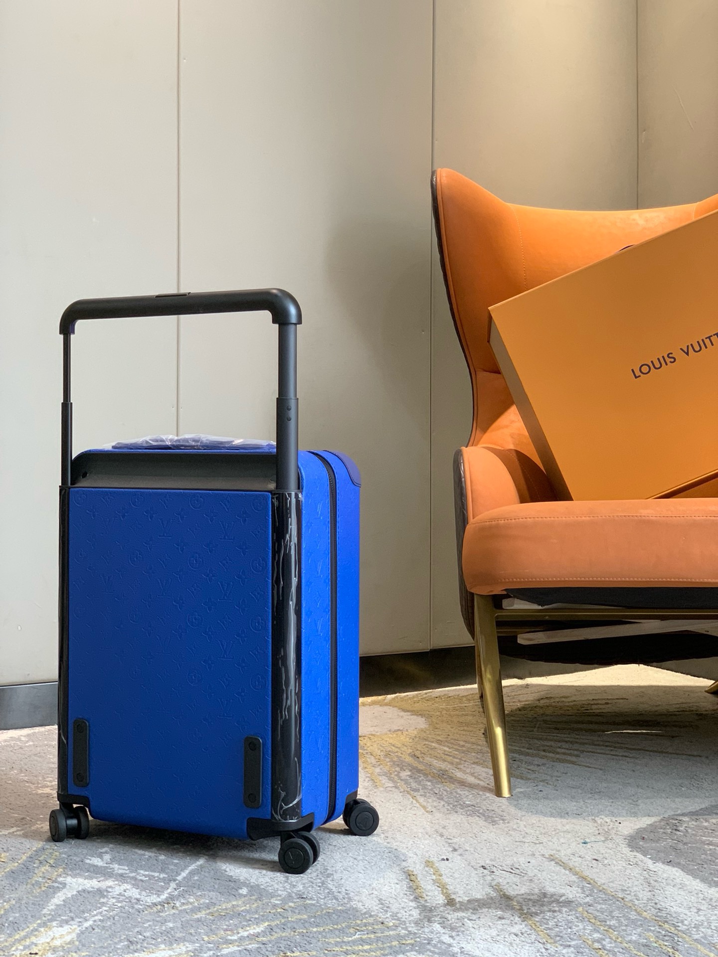 L*ouis V*uitton Luggage