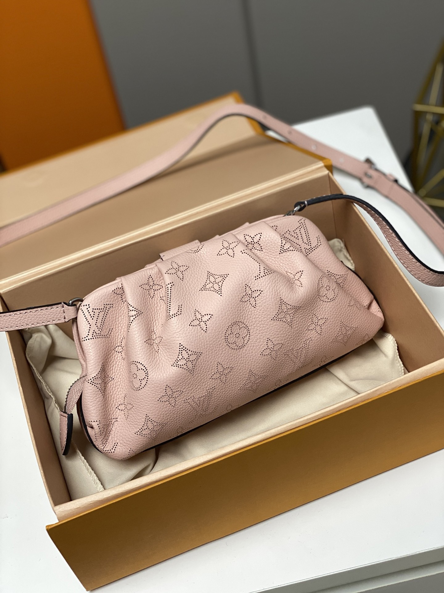 L*ouis V*uitton Top Bag