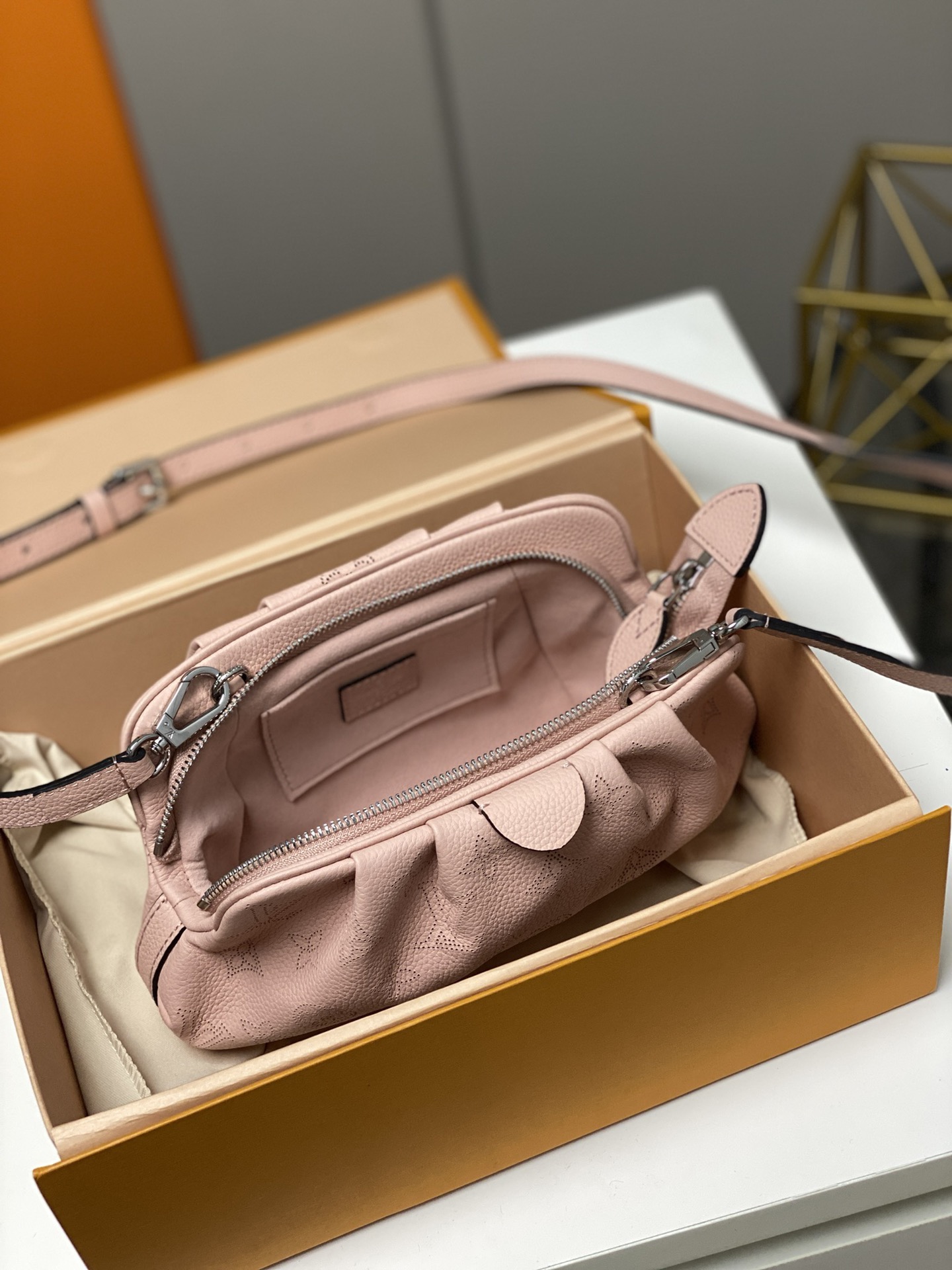 L*ouis V*uitton Top Bag