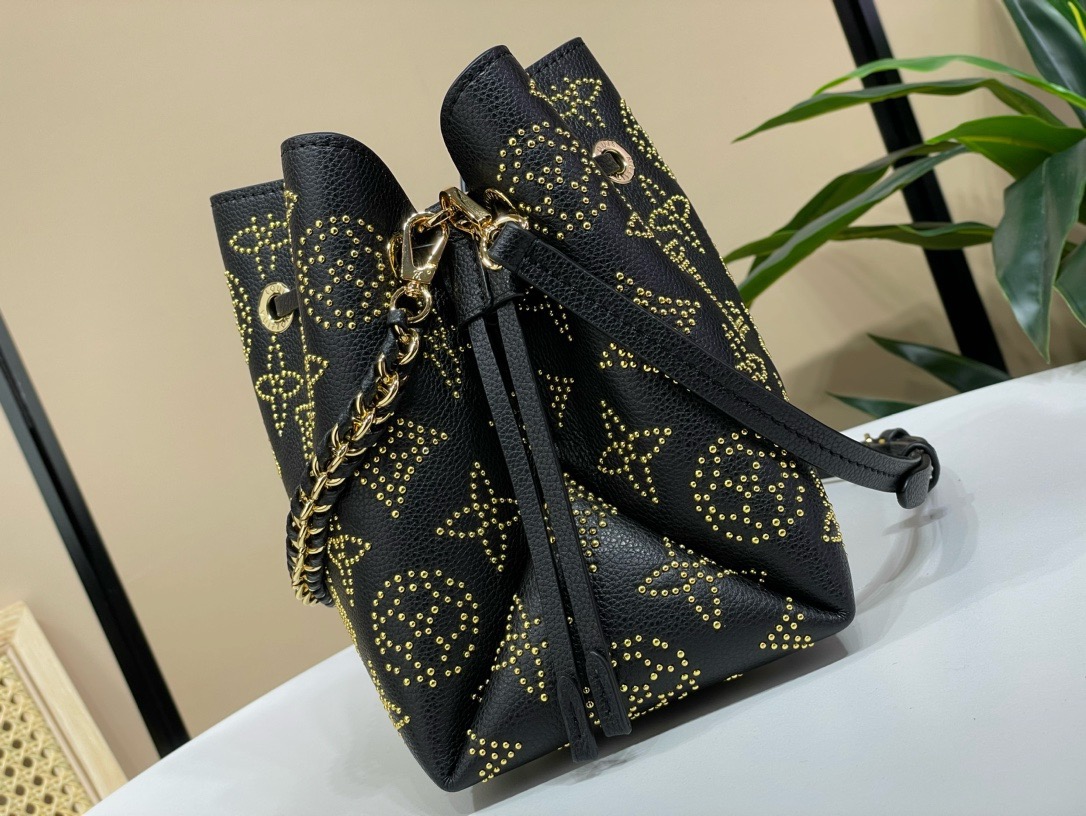 L*ouis V*uitton Top Bag
