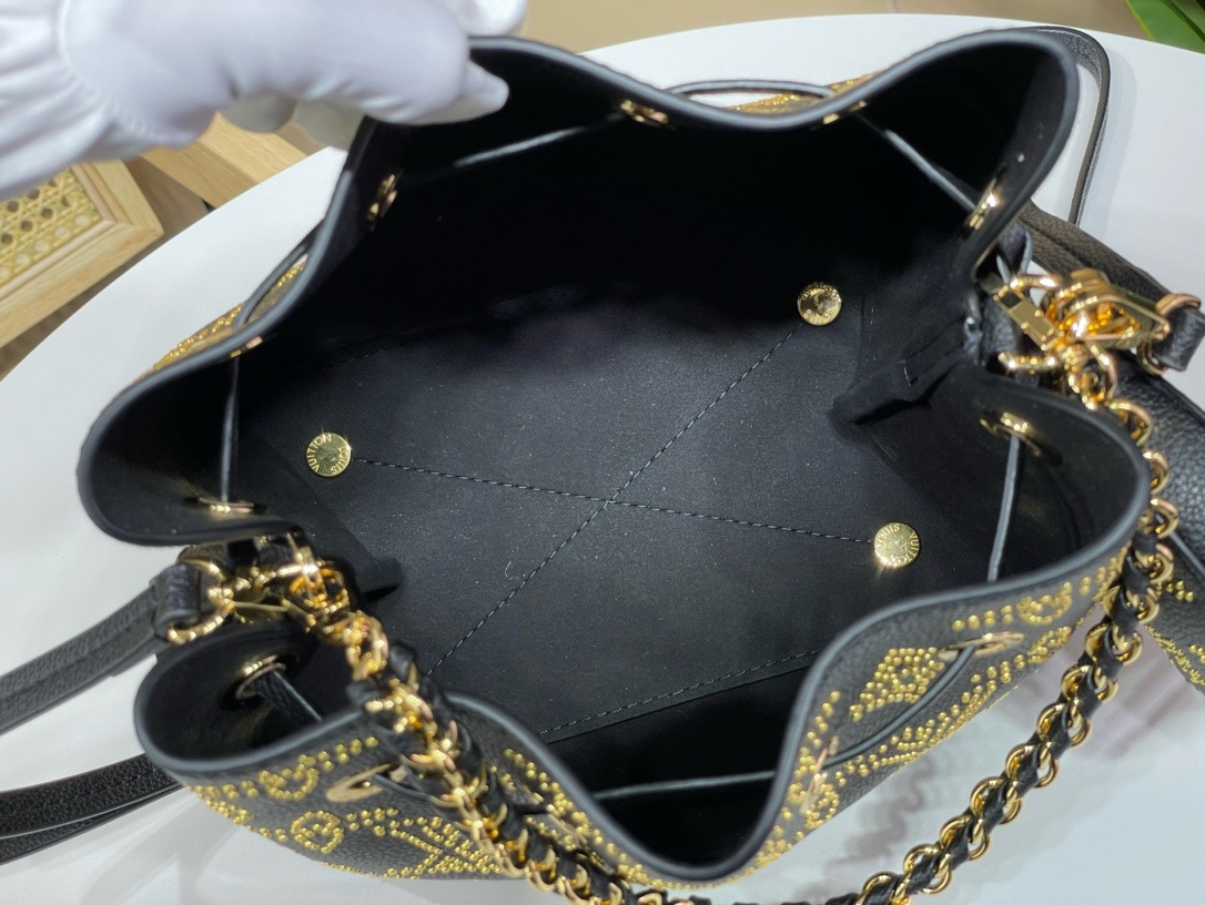 L*ouis V*uitton Top Bag