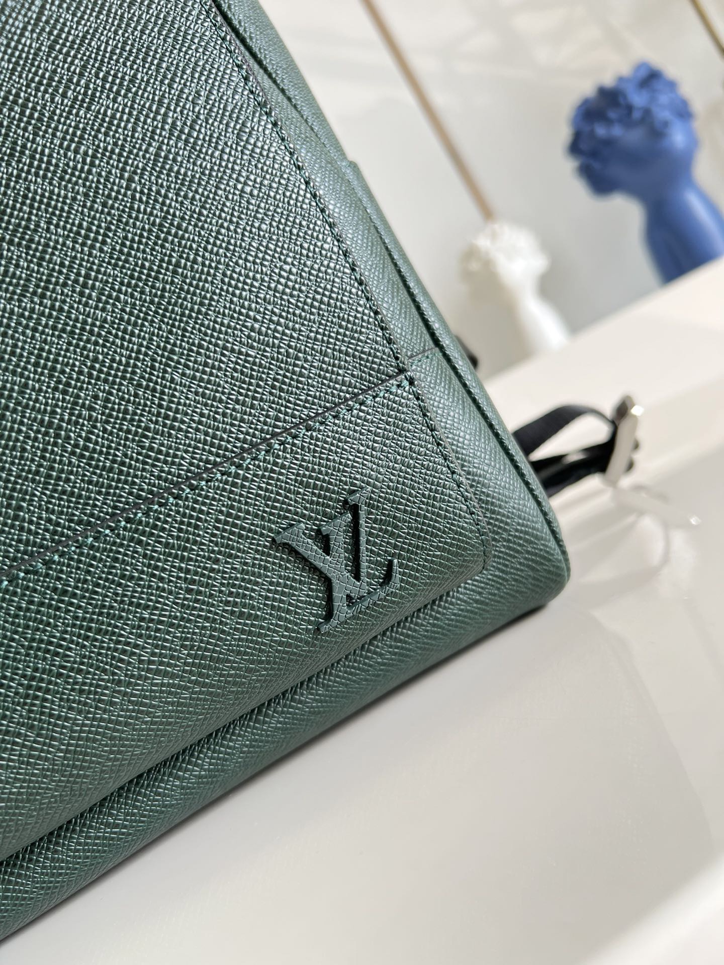 L*ouis V*uitton Top Bag
