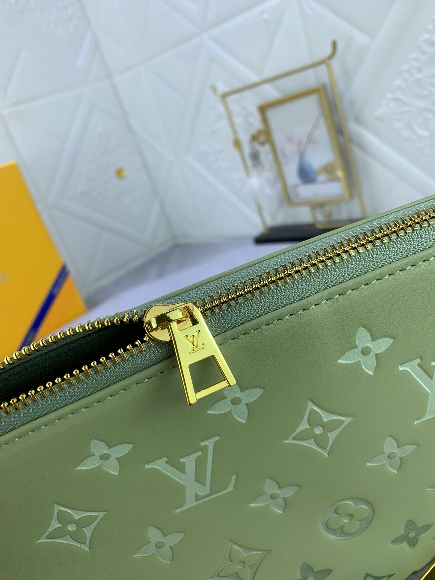 L*ouis V*uitton Top Bag