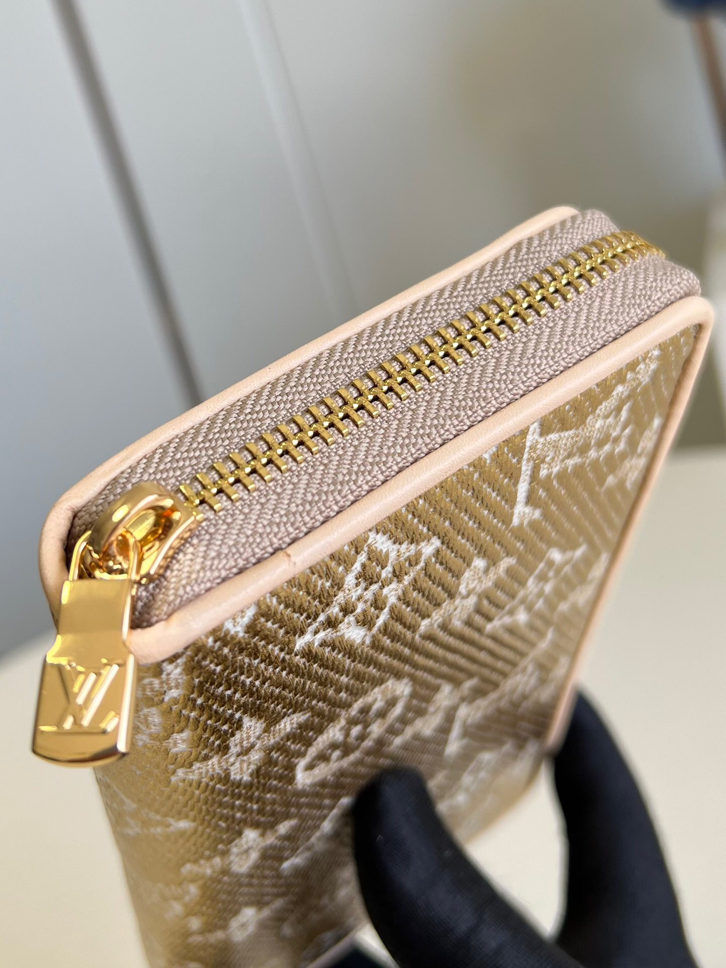L*ouis V*uitton Top Bag