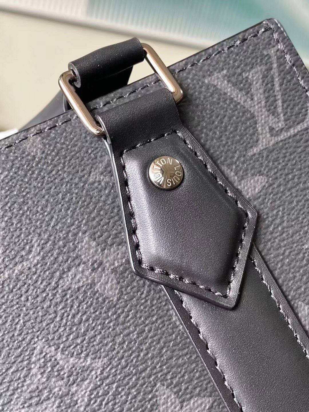 L*ouis V*uitton Top Bag