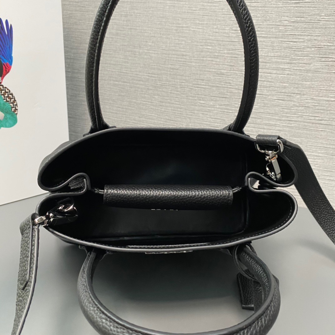 P*rada Bag Top Quality