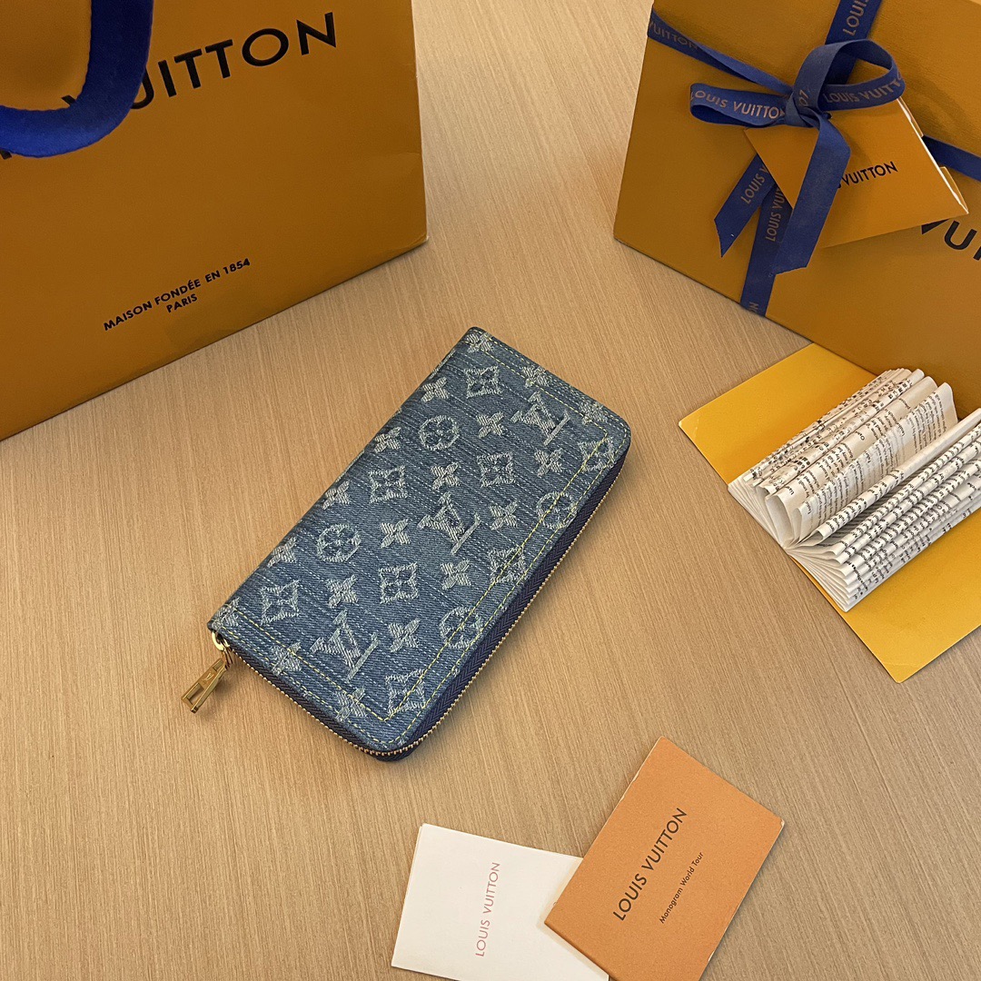 L*ouis V*uitton Top Bag