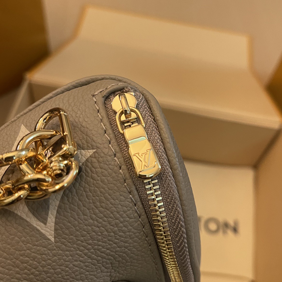 L*ouis V*uitton Top Bag
