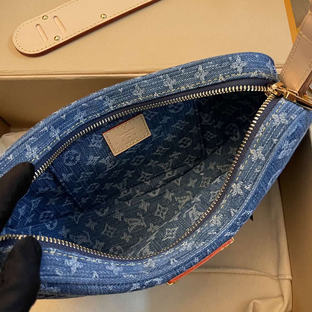 L*ouis V*uitton Top Bag