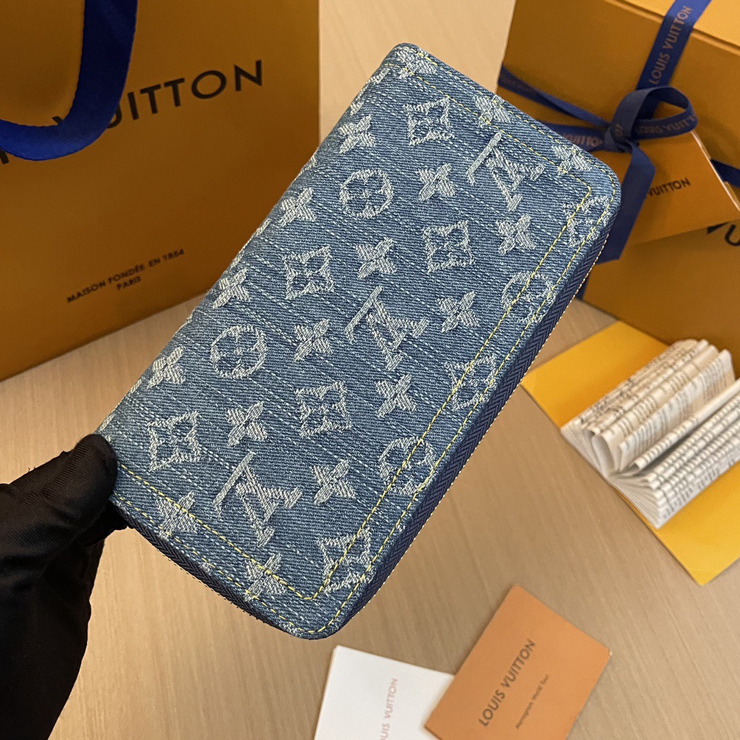 L*ouis V*uitton Top Bag